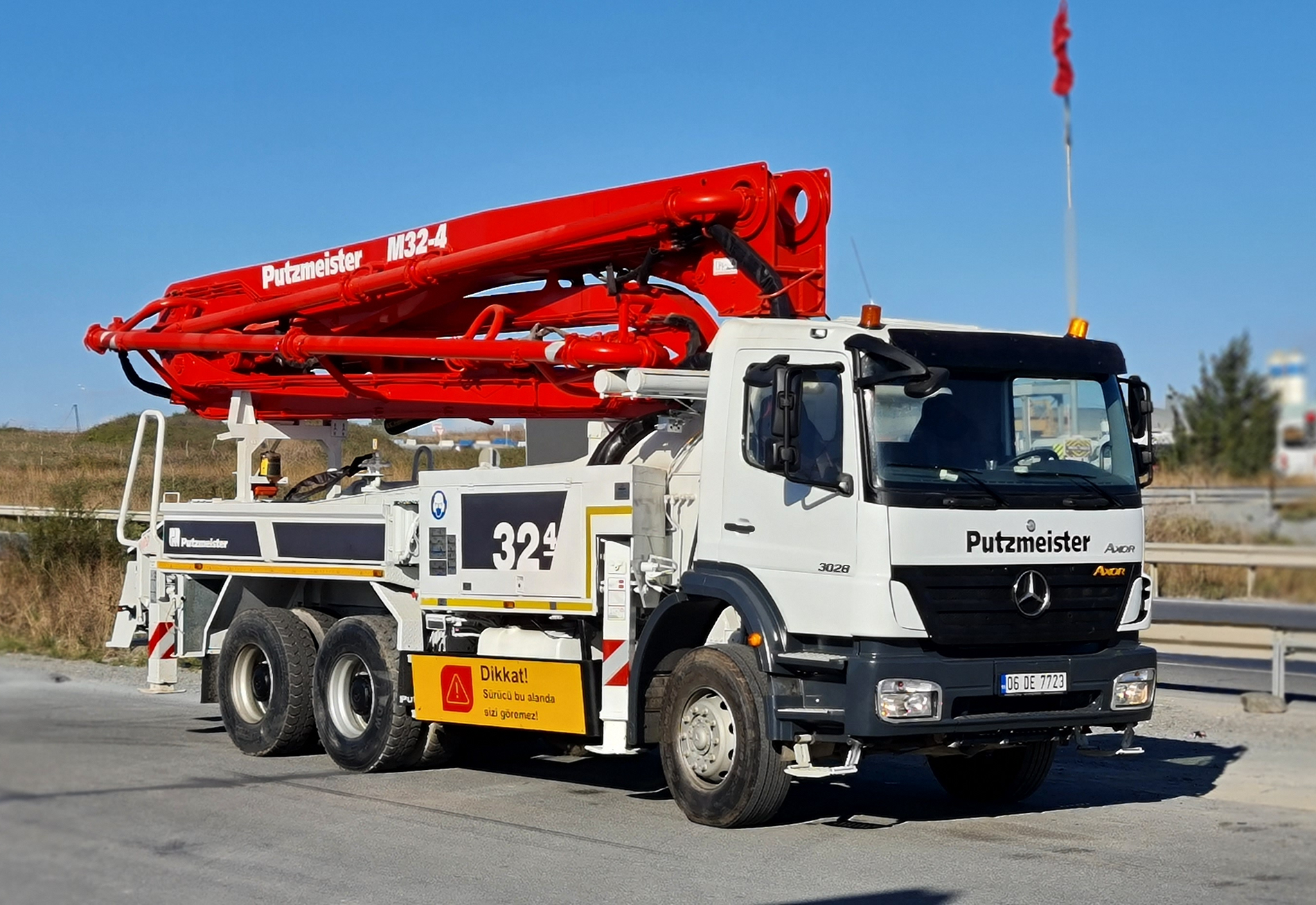 32 Metre Putzmeister Beton Pompası kiralık araç